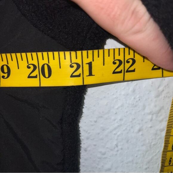 The North Face 95 Retro Denali Jacket - Picture 9 of 10